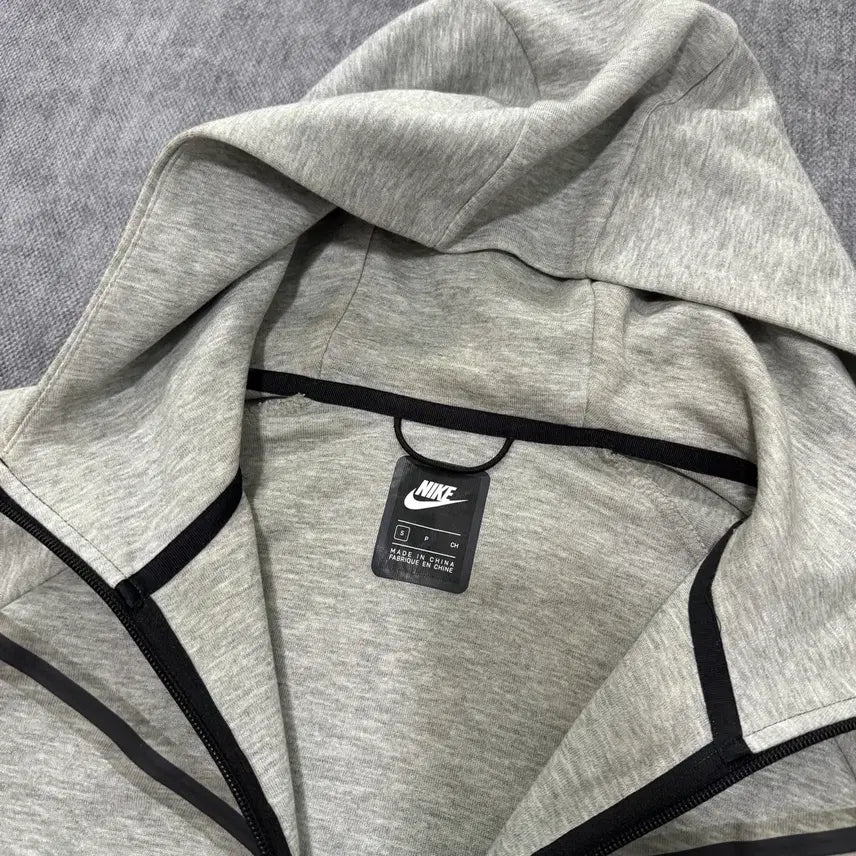 [BUNJANG] Nike Tech Fleece Zip-Up Hoodie - Women&