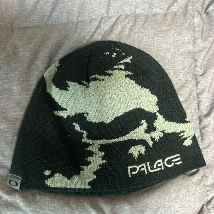 [BUNJANG] Palace Oakley Collaboration Beanie Black/Grey / 팔라스 오클리 콜라보 비니 블랙/그레이