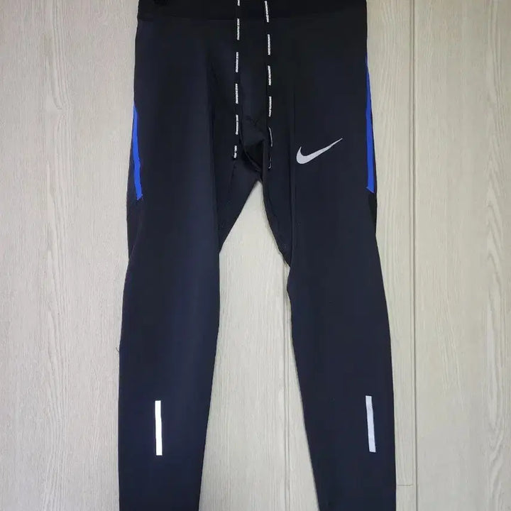 [SOLD OUT] 나이키 드라이핏 러닝 타이즈 M