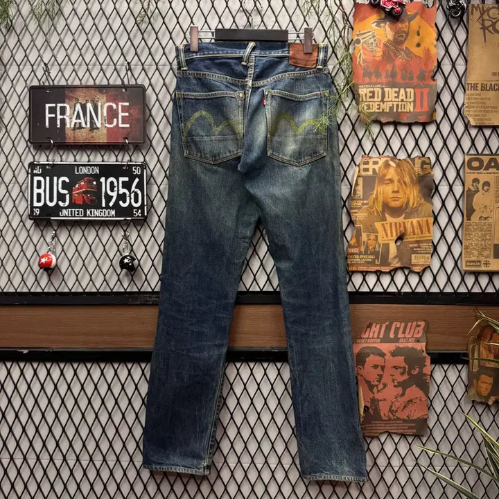 [BUNJANG] Evisu 00s Denim Pants with Rear Seagull Logo, Washed Dark Indigo / 00s 에비수 데님 팬츠 후면 씨걸 로고 포인트 워싱 진청