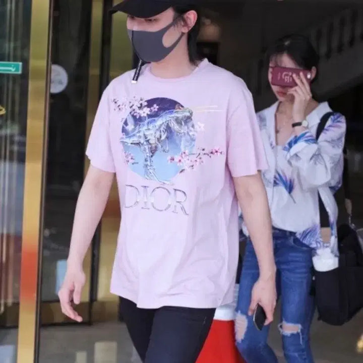 [BUNJANG] Dior x Sorayama Limited Edition Illustration T-Shirt Black / [M] 디올 x 소라야마 한정판 일러스트 티셔츠 블랙