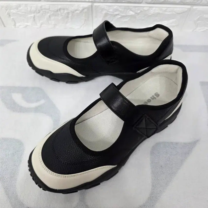 [BUNJANG] Black &amp; White Mary Jane Shoes (240) / 블랙 앤 화이트 메리제인 슈즈 240