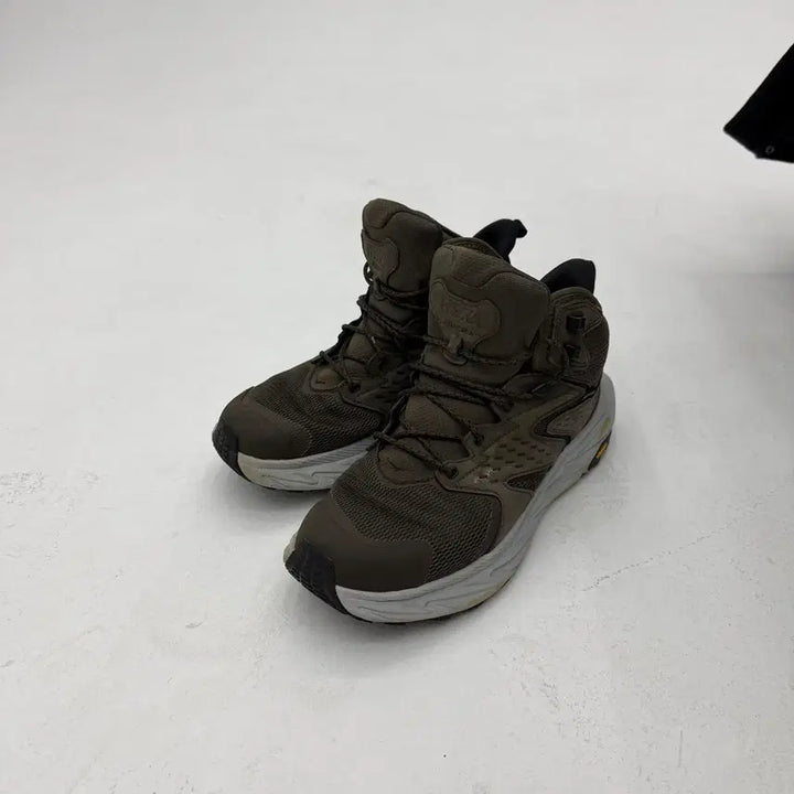 [BUNJANG] Hoka Anacapa 2 Mid GTX Wide Hiking Boots - Size 290 / 호카_아나카파 2 미드 GTX 와이드 290사이즈