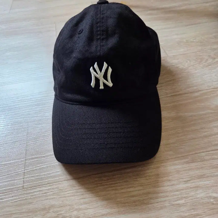 [BUNJANG] MLB New York Yankees Black Ball Cap / MLB 뉴욕 양키스 블랙 볼캡