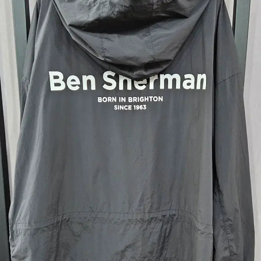 [BUNJANG] Ben Sherman Black Hooded Windbreaker / (사용감적음)벤셔먼 블랙 후드 바람막이 90