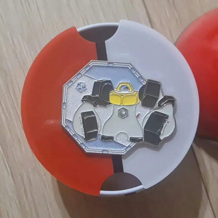 [BUNJANG] Pokemon Random Badge Melmetal / 포켓몬 랜덤 뱃지 멜메탈