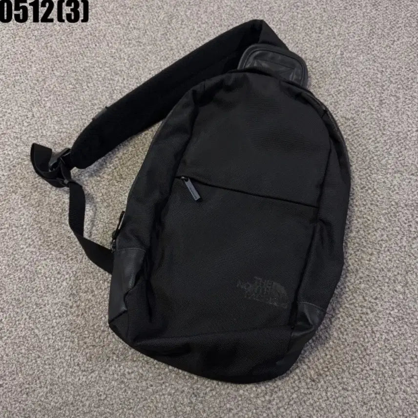 [SOLD OUT] 노스페이스 슬링백 가방