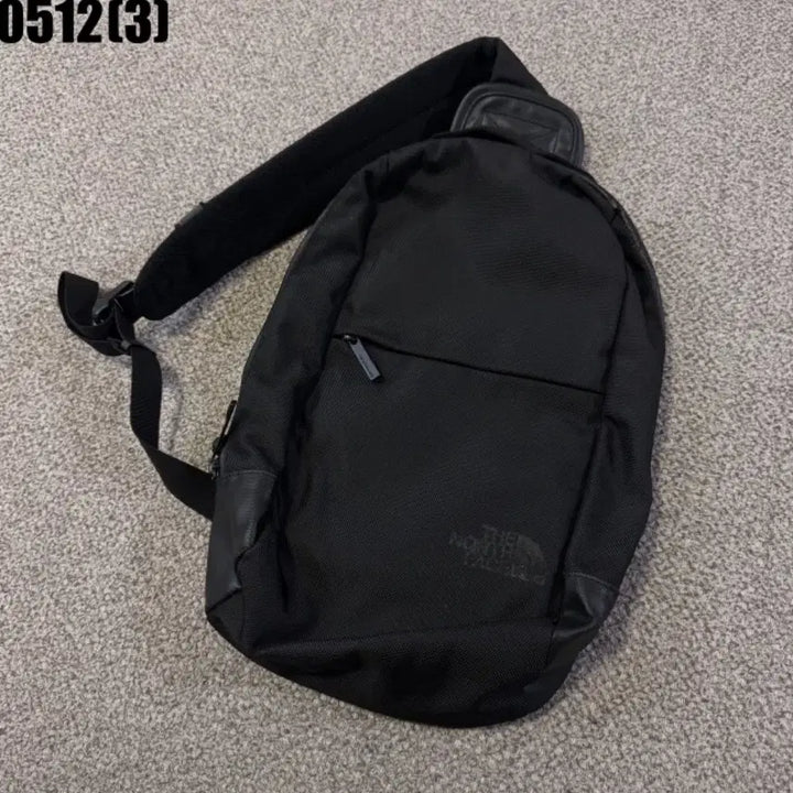 [SOLD OUT] 노스페이스 슬링백 가방