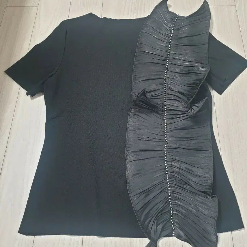 [BUNJANG] Jewel Frill Short Sleeve T-Shirt / 보석프릴 반팔티셔츠