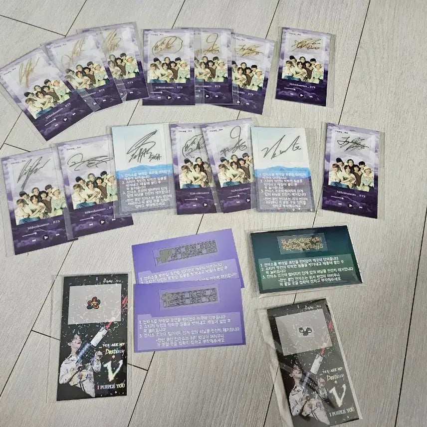 [BUNJANG] BTS Autographed Electric Ticket Charm Sticker Set / 방탄소년단 BTS 싸인 전차스 스티커 세트