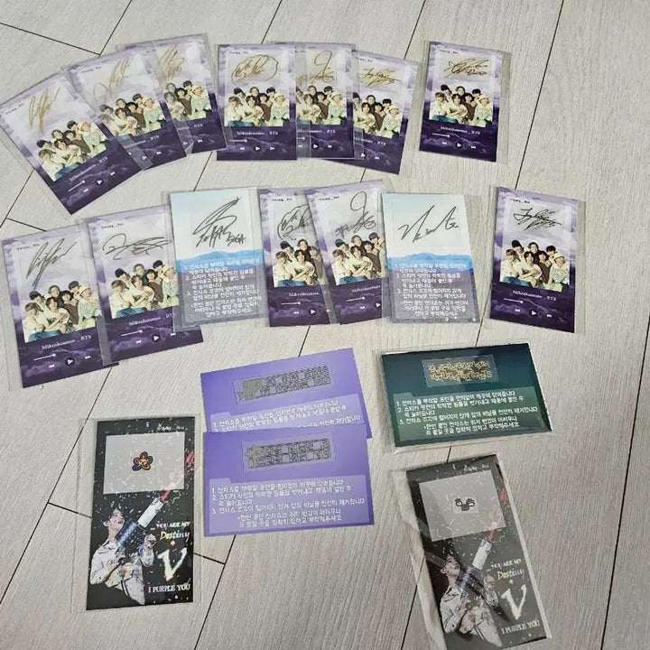 [BUNJANG] BTS Autographed Electric Ticket Charm Sticker Set / 방탄소년단 BTS 싸인 전차스 스티커 세트