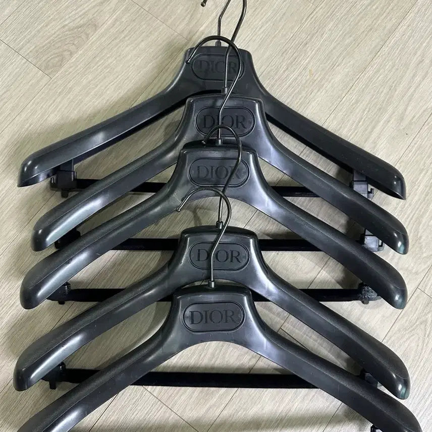 [BUNJANG] Luxury Hanger Collection / 명품 옷걸이 모음