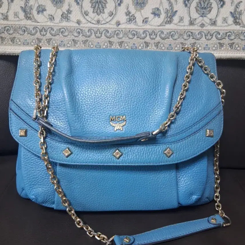 [SOLD OUT] MCM 블루 레더 체인 숄더백
