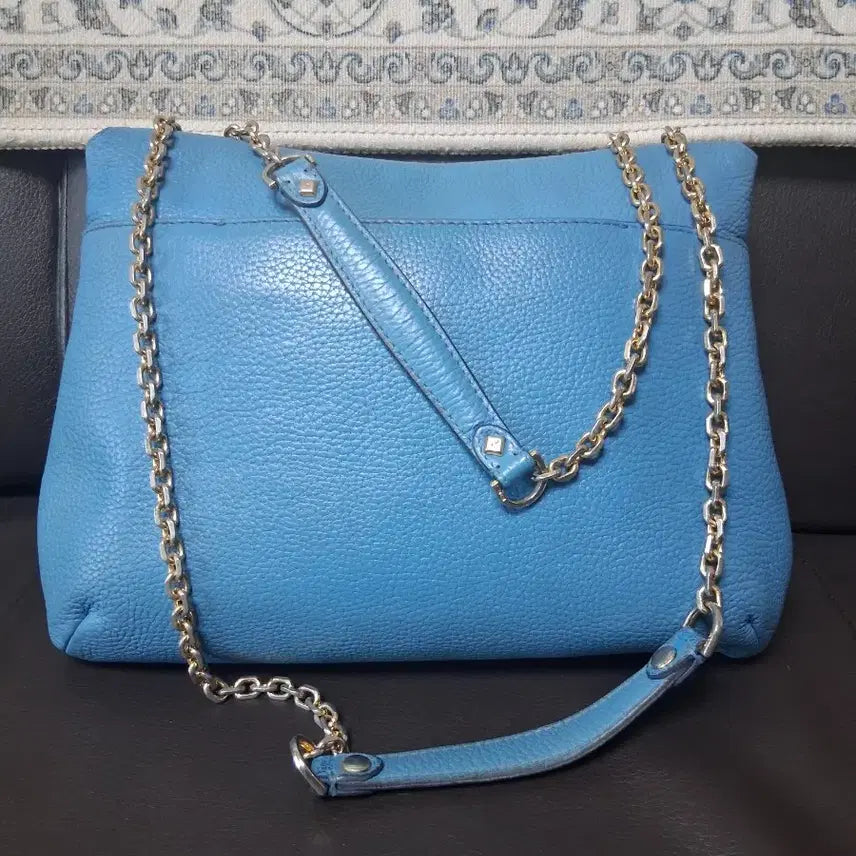 [SOLD OUT] MCM 블루 레더 체인 숄더백