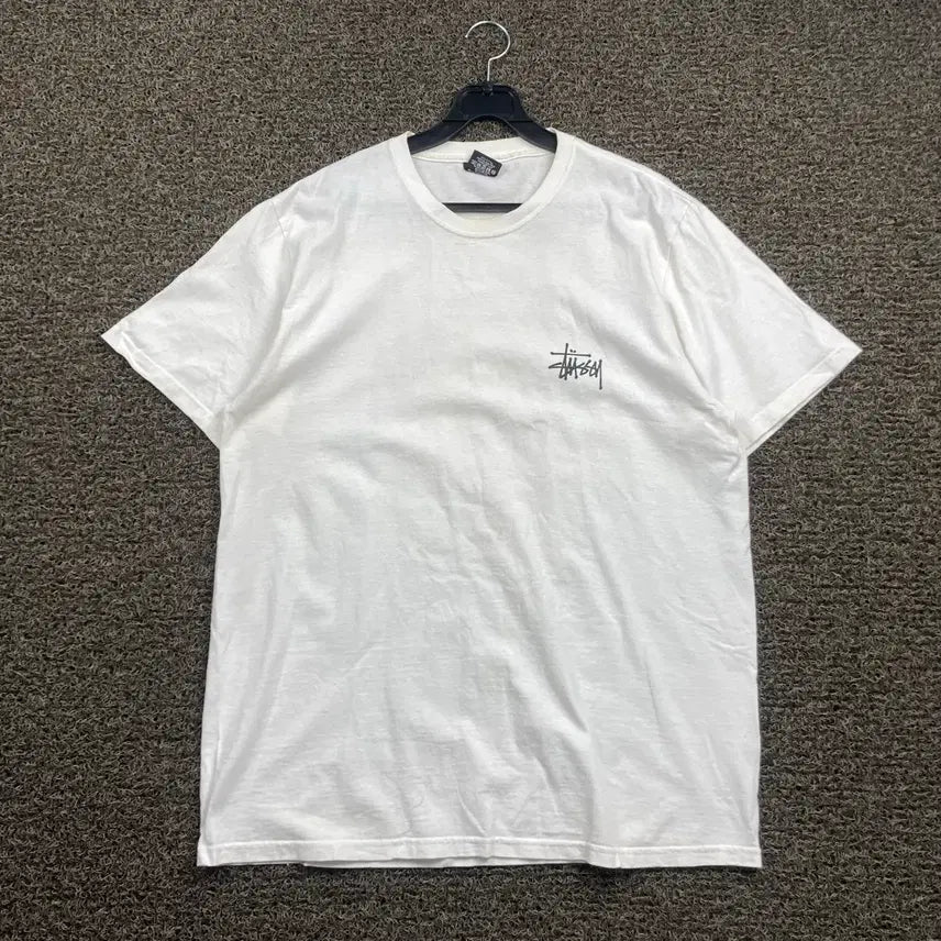 [BUNJANG] Stussy Stock Logo White T-Shirt / 스투시 스탁 화이트 반팔 티셔츠