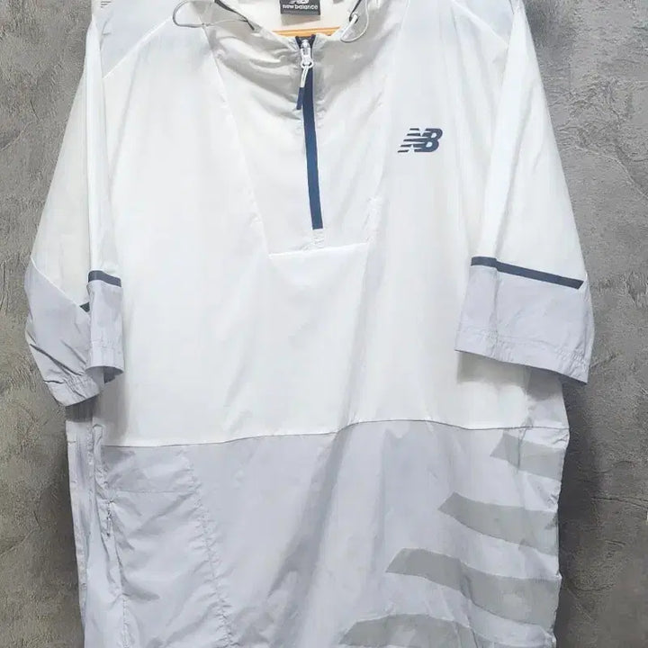 [BUNJANG] New Balance White Short Sleeve Anorak Hoodie / 뉴발란스 반팔 아노락 화이트 후드티