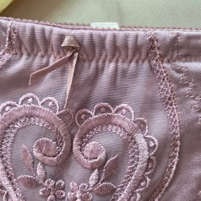 [BUNJANG] Purple Heart Embroidered Girdle (Size 90) / 거들90