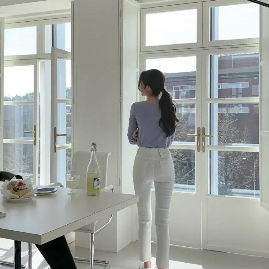 [BUNJANG] White Back-Banding Straight Trousers / 화이트 뒷밴딩 일자바지