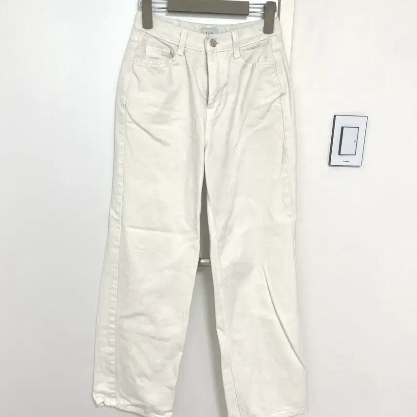 [BUNJANG] Ivory Semi-Wide Pants / 아이보리 세미와이드바지