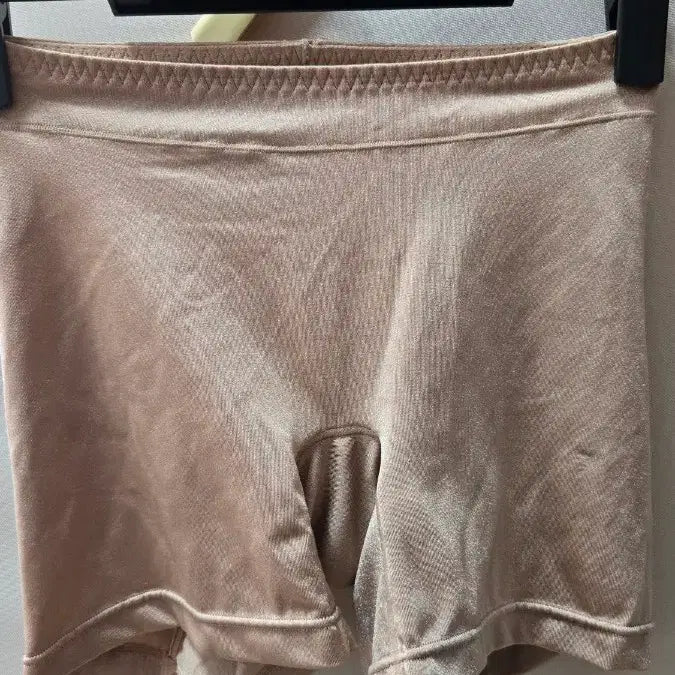 [BUNJANG] Edieem Girdle L Skin Tone / 에띠임 거들L