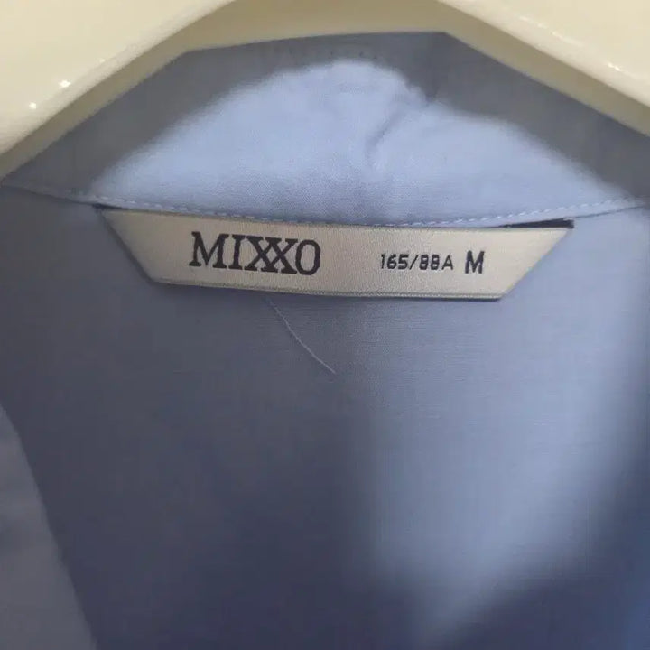[BUNJANG] MIXXO Light Blue Shirt Medium Size / [세탁완료] 미쏘 하늘색 셔츠 M사이즈