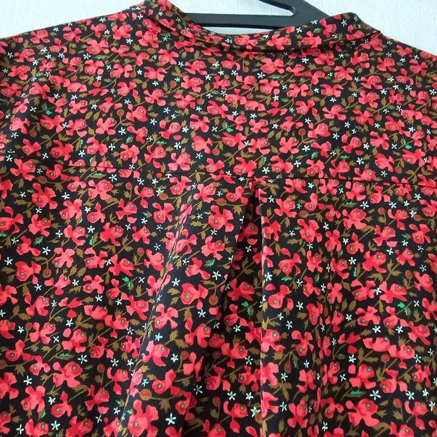 [BUNJANG] Bak Khot Flower Pattern Blouse / Bak Khot 플라워 패턴 블라우스