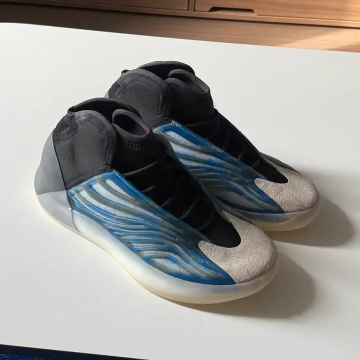 [BUNJANG] Adidas Yeezy Quantum Frozen Blue (285) / (285) 이지 퀀텀 프로즌 블루 새상품