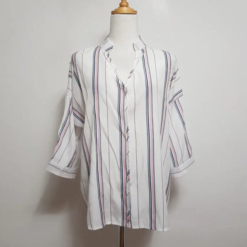 [BUNJANG] V-Neck Stripe Shirt (Free Size) / 1931/브이넥셔츠 여 free사이즈 스트라이프셔츠(새상품)/내옷방