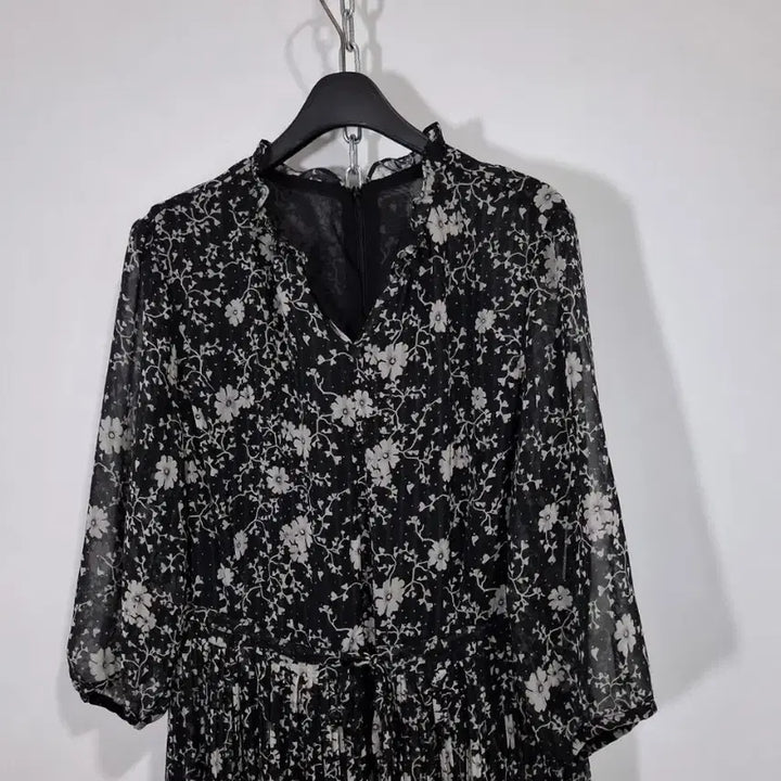 [BUNJANG] Black Flower Chiffon Pleated Dress / 블랙 플라워 시폰 플리츠 원피스