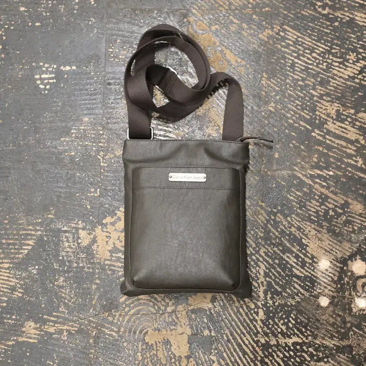 [BUNJANG] Calvin Klein Jeans Crossbody Bag / R) 캘빈클라인진 크로스백