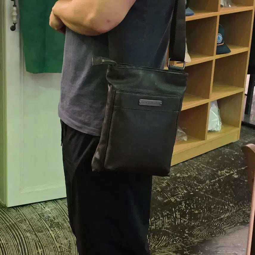 [BUNJANG] Calvin Klein Jeans Crossbody Bag / R) 캘빈클라인진 크로스백