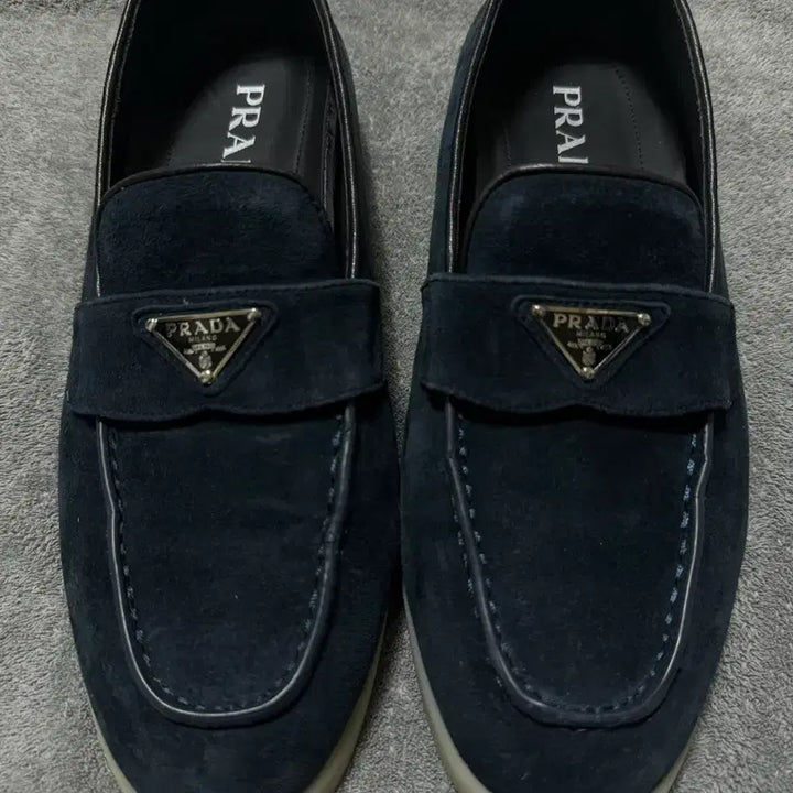 [BUNJANG] Prada Suede Loafers Navy / 프라다 스웨이드 로퍼 정품 급처