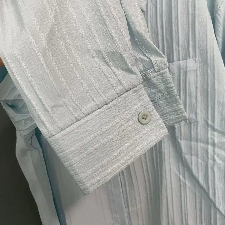[BUNJANG] Sky Blue Pleated Shirt / [택없는 새상품 ] 하늘색 플리츠 셔츠