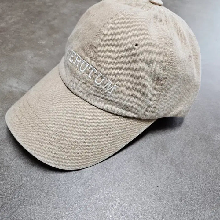 [BUNJANG] Verutum Ivy League Ball Cap Beige / 베루툼 아이비리그 볼캡 베이지(새상품)