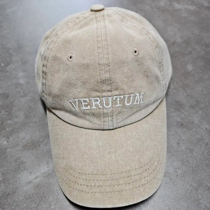 [BUNJANG] Verutum Ivy League Ball Cap Beige / 베루툼 아이비리그 볼캡 베이지(새상품)
