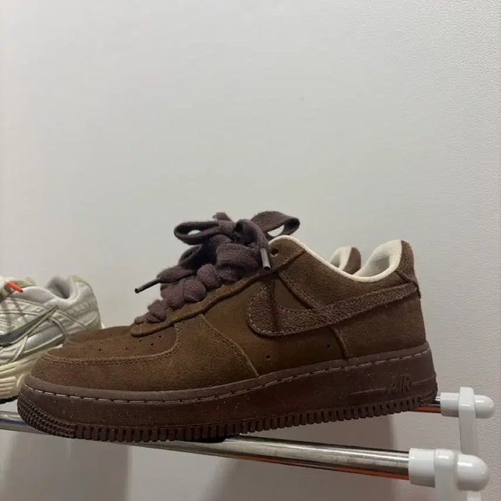 [BUNJANG] Kakao Force Suede Sneakers (Size 245) / 카카오포스 245