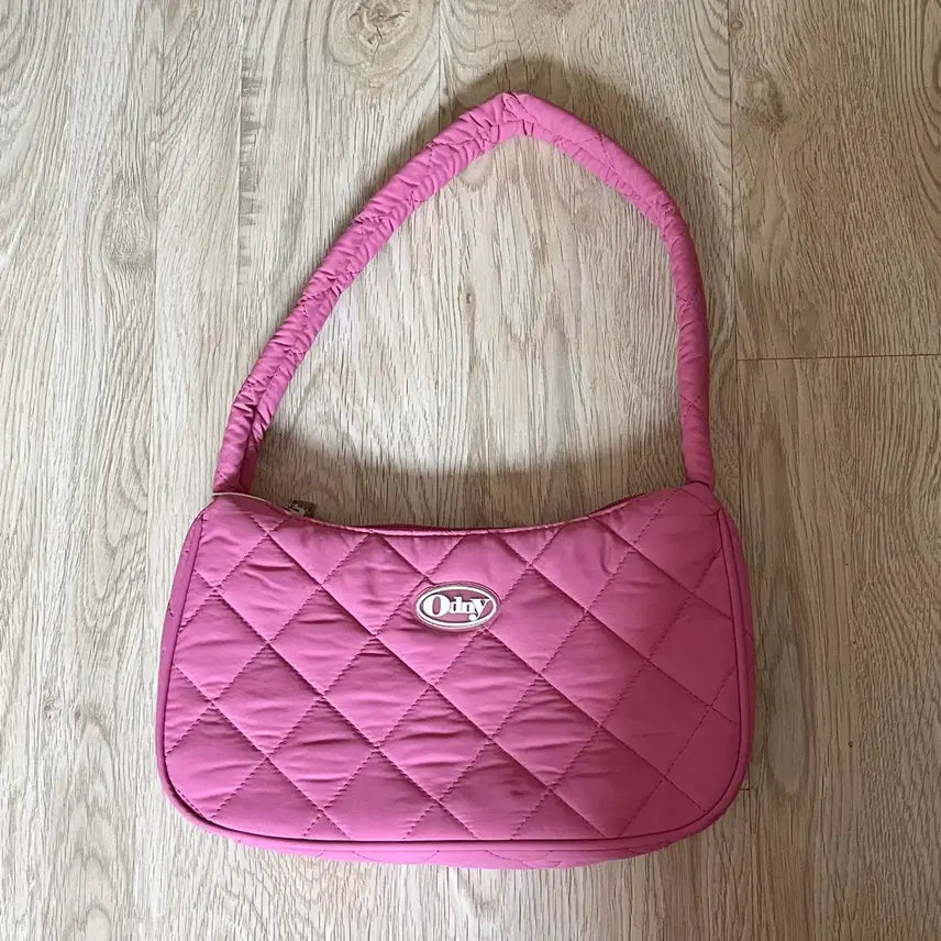 [BUNJANG] Ordinary Holiday Quilted Shoulder Bag Tote Mini Bag / 오디너리홀리데이 퀼팅 숄더백 토트백 미니백 가방