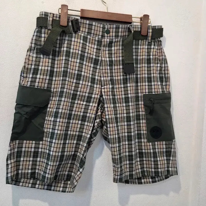 [BUNJANG] Westwood Check Pattern Cargo Shorts with Belt / 웨스트우드 체크 패턴 벨트 반바지 카고 반바지
