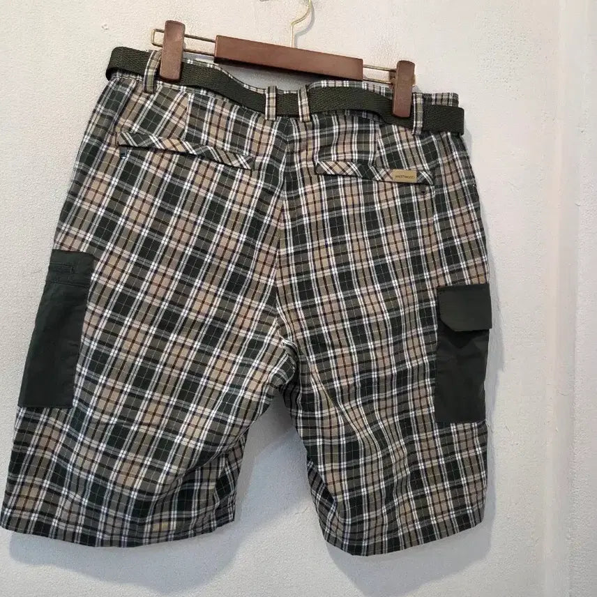 [BUNJANG] Westwood Check Pattern Cargo Shorts with Belt / 웨스트우드 체크 패턴 벨트 반바지 카고 반바지