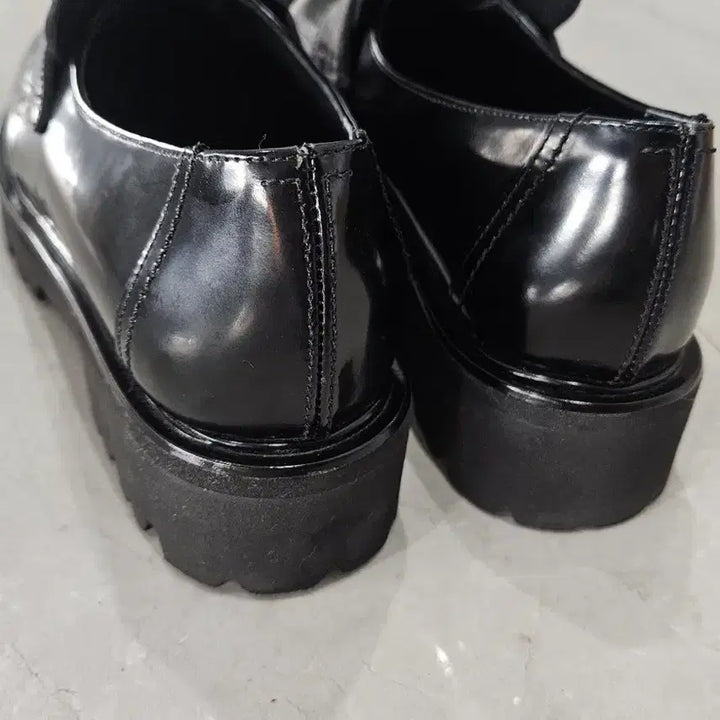 [BUNJANG] Time Loafer Black Leather Chunky Heel Buckle Size 250 / 타임 로퍼 250사이즈