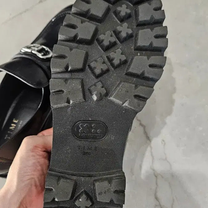 [BUNJANG] Time Loafer Black Leather Chunky Heel Buckle Size 250 / 타임 로퍼 250사이즈