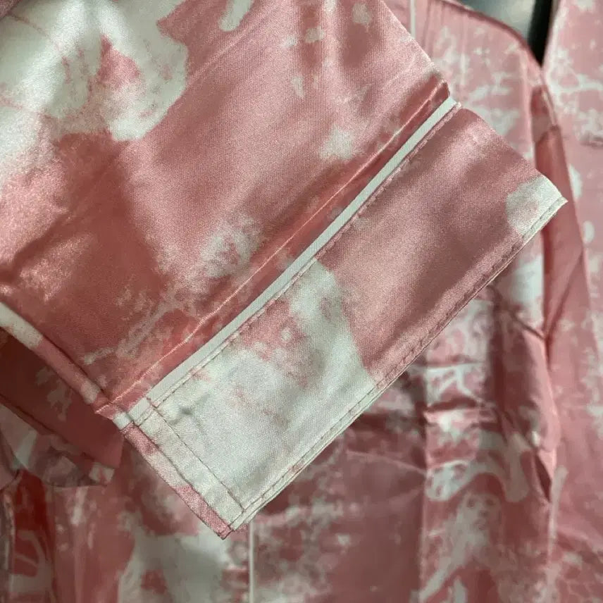 [BUNJANG] Silky Pattern Pajama Set / [택없는 새상품 ] 실키 패턴 잠옷 세트 파자마 홈웨어