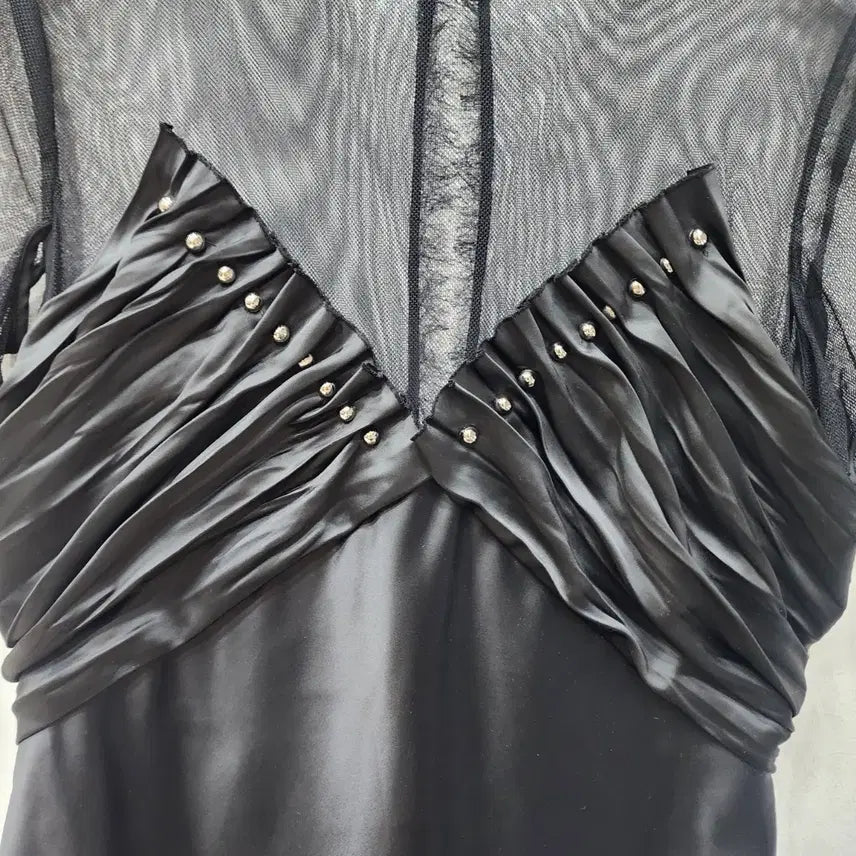 [BUNJANG] Vera Wang Black See-through Satin Shirring Blouse Size 48 / 베라왕 블랙 시스루 새틴 셔링 블라우스 48사이즈