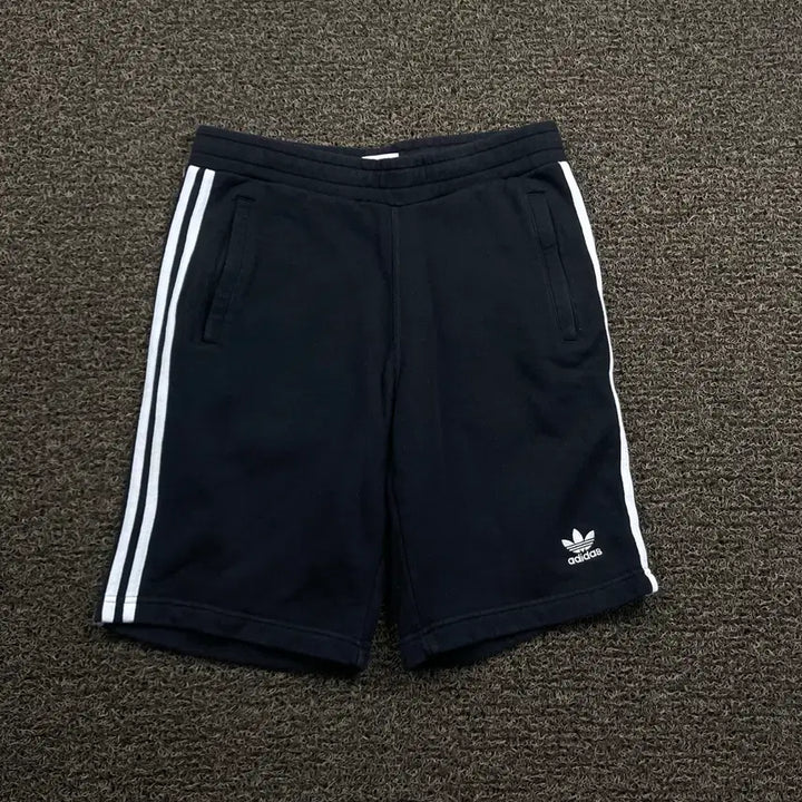 [BUNJANG] Adidas Black Half Pants Shorts / 아디다스 블랙 하프팬츠 반바지