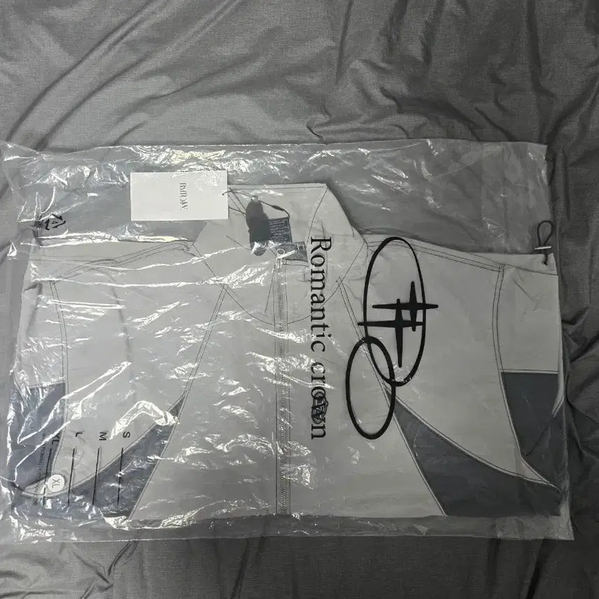 [BUNJANG] Romantic Crown Wind Jacket XL / 로맨틱크라운 윈드 자켓 XL