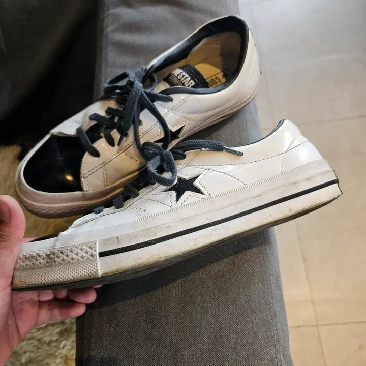 [BUNJANG] Converse One Star Low Leather White/Black (250) / 250 컨버스 원스타 흰검 로우 레더