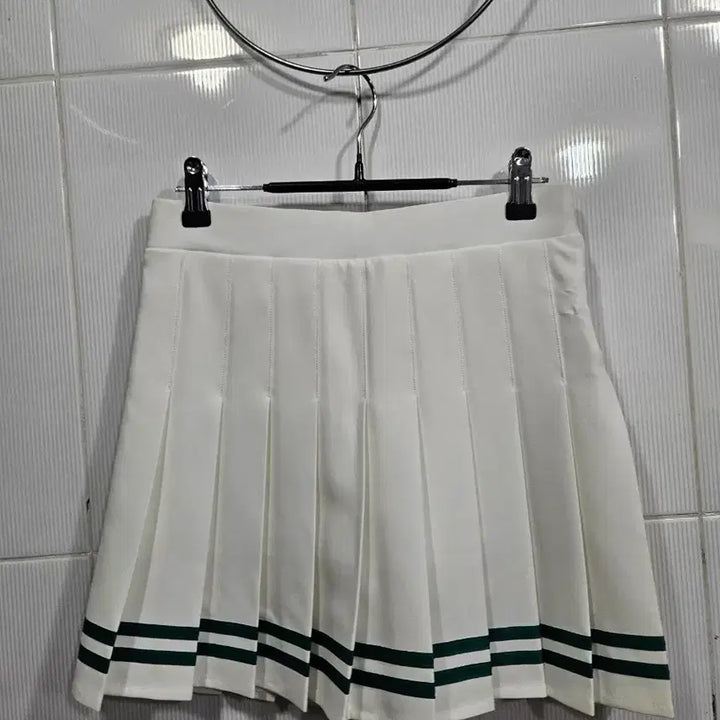 [BUNJANG] Hazzys Skirt (Size 55) New / 헤지스스커트(55)새상품