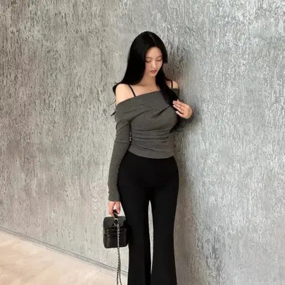 [BUNJANG] Ophie Off-Shoulder Top / 오브히 오프숄더
