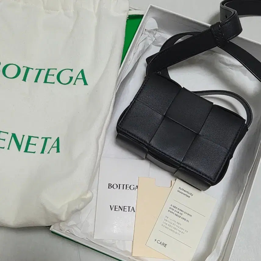 [BUNJANG] Bottega Veneta Mini Cassette Bag / 보테가베네타 미니 카세트백 판매합니다