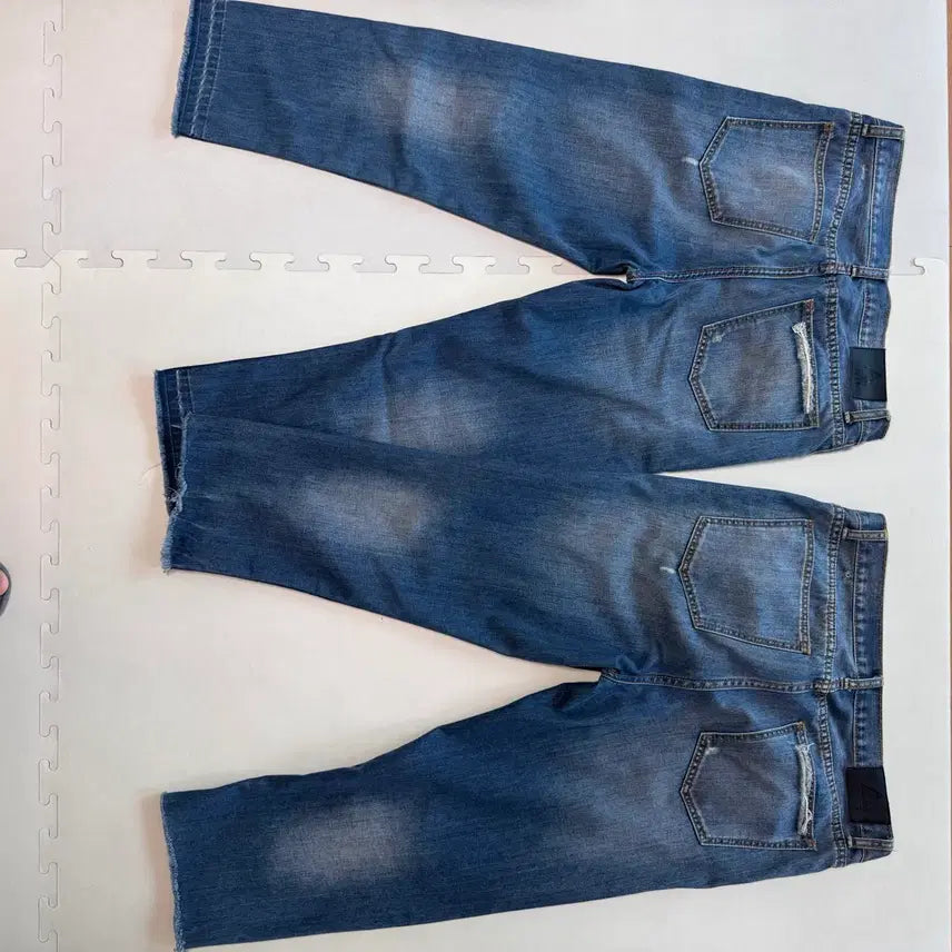 [BUNJANG] UNIF Damaged Crop Jeans / 유니프 (unif) 데미지드 크롭 진